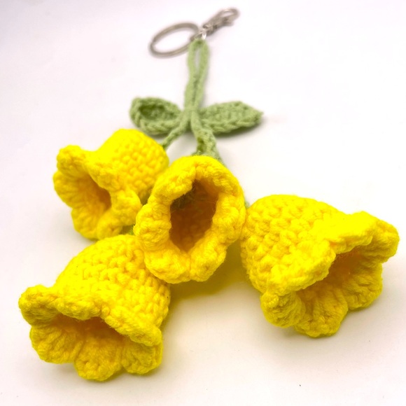 HANDMADE | Yellow Crochet Bouquet | Bag Charm | Keychain (Brand New!) 💘 - Picture 6 of 7